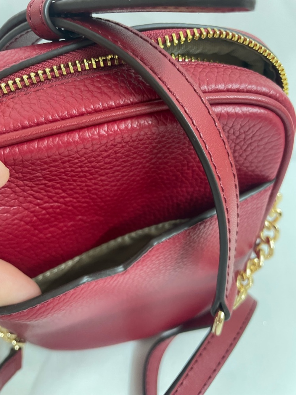 Michael Kors Jet Set Travel Medium Pebbled Leather
Crossbody Bag  cherry - Picture 8 of 14